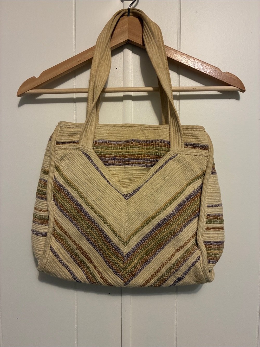 VTG Carpetbags of America Cream Woven Chevron Tote with Multicolor Accent Stripe